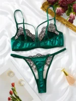 Elegant Dark Green Embroidery Velvet Lingerie Set - Image 2